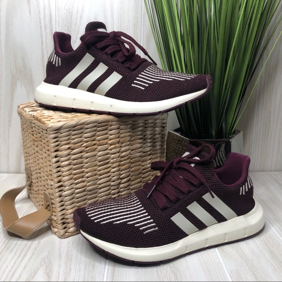 adidas Shoes - Adidas Swift Run Size 8